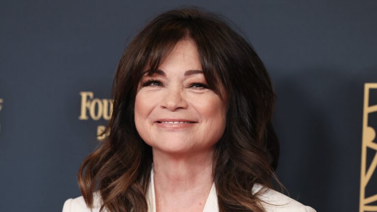 Valerie Bertinelli is Shaking, Crying in Anxiety Attack Video