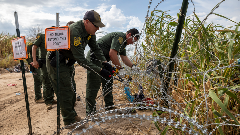 Appeals court rules Texas has right to build razor wire border wall